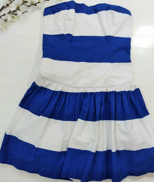 Abercrombie & Fitch Dresses & Skirts - A&F Blue/White Striped Strapless Full Skirt Dress
